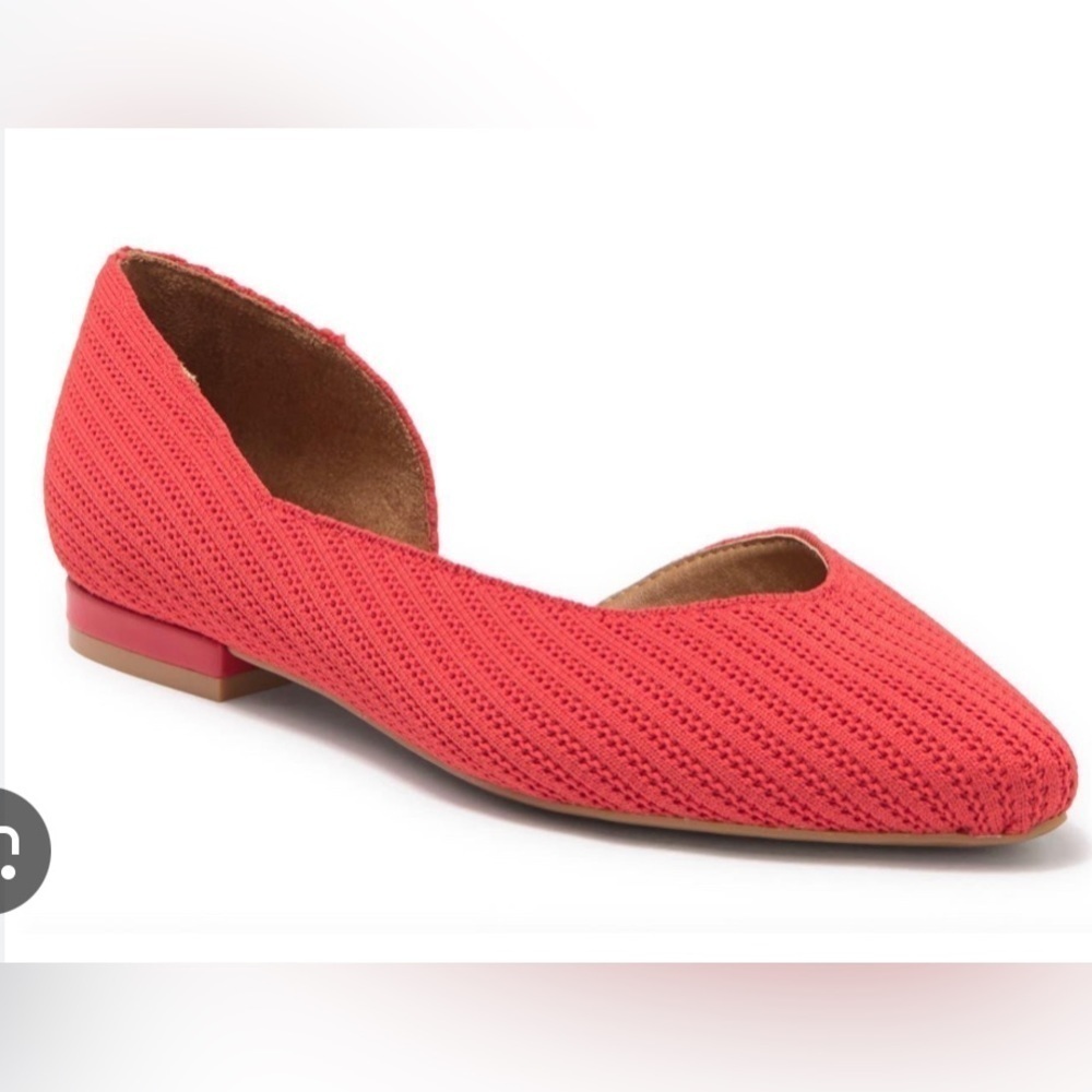 Nordstrom Rack Size 8M Skylar Ballet Flat‎ in Red Lava